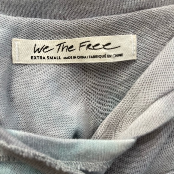 Free People Tie Dye Cut Out Back Slouchy Boho Tee NWT - Picture 13 of 14